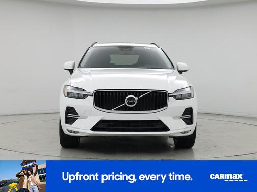 2022 Volvo XC60 B5 Momentum