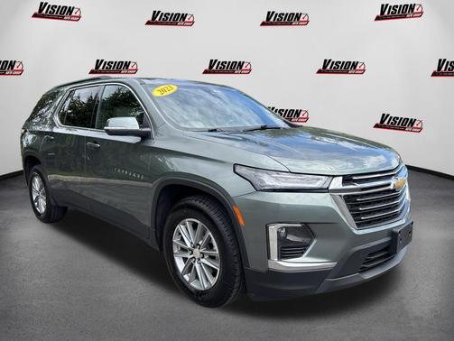 Silver Sage Metallic 2023 Chevrolet Traverse LT Leather
