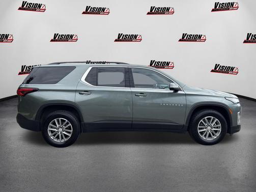 Silver Sage Metallic 2023 Chevrolet Traverse LT Leather
