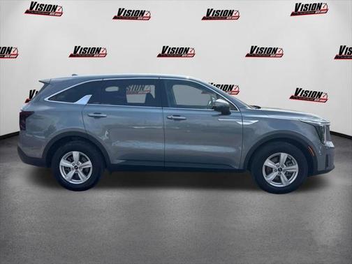 2024 Kia Sorento LX