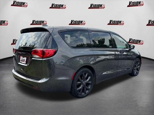2019 Chrysler Pacifica Touring Plus