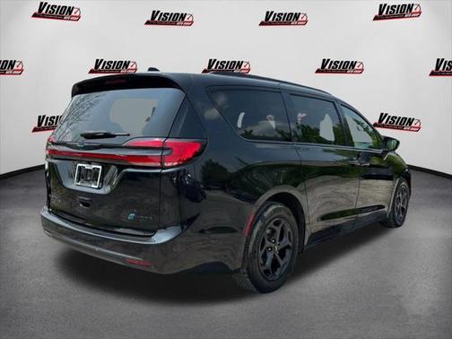 2021 Chrysler Pacifica Hybrid Limited