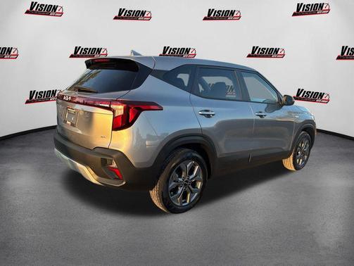 2025 Kia Seltos LX