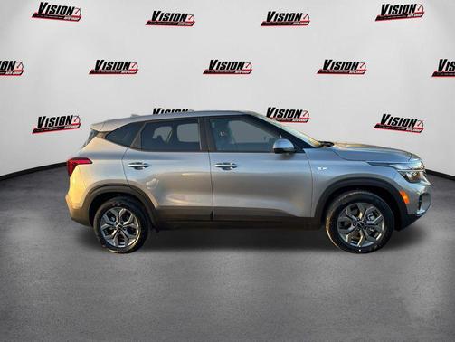 2025 Kia Seltos LX