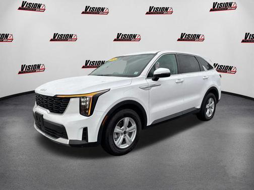 2025 Kia Sorento LX