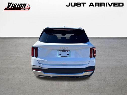 Glacial White Pearl 2026 Kia Sorento S