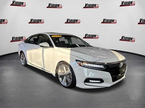 2019 Honda Accord Touring 2.0T