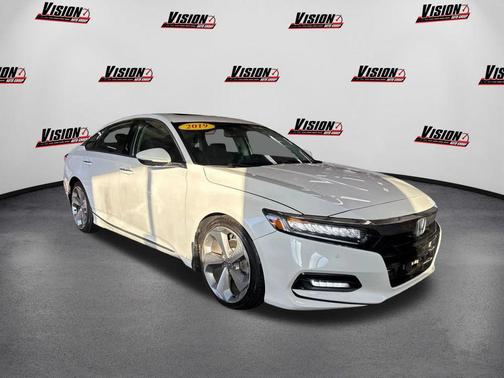 2019 Honda Accord Touring 2.0T