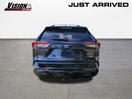 2024 Toyota RAV4 Prime SE