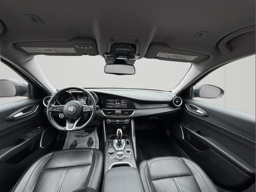 2020 Alfa Romeo Giulia Base