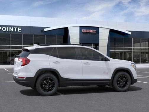 2024 GMC Terrain AWD AT4