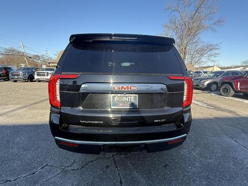 2024 GMC Yukon SLT