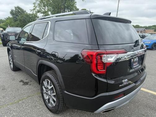 2023 GMC Acadia AWD SLT