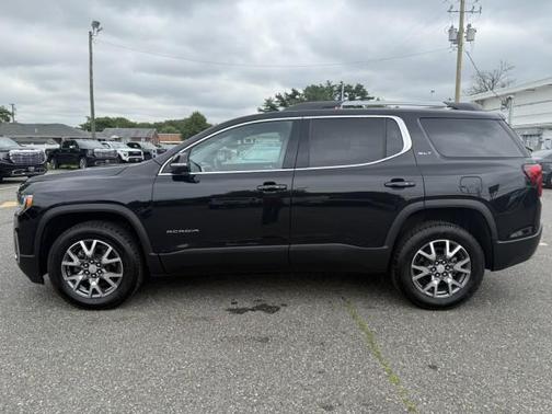 2023 GMC Acadia AWD SLT