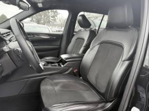 2022 Jeep Grand Cherokee Altitude