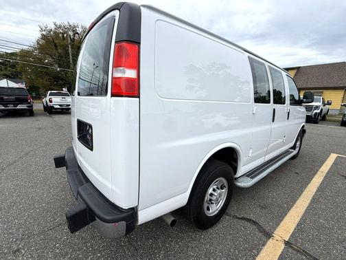 2024 Chevrolet Express 2500 RWD 2500 Regular Wheelbase WT