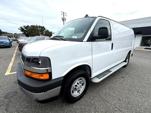 2024 Chevrolet Express 2500 RWD 2500 Regular Wheelbase WT