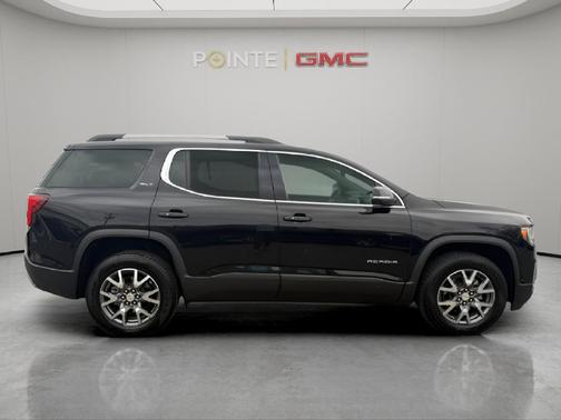 2023 GMC Acadia AWD SLT