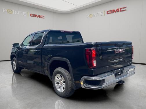 Onyx Black 2024 GMC Sierra 1500 SLE