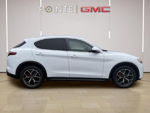 2019 Alfa Romeo Stelvio Ti