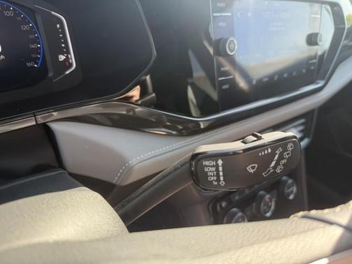 2022 Volkswagen Taos 1.5T SEL