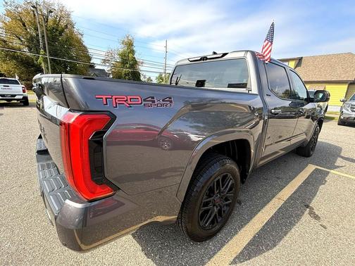 2022 Toyota Tundra SR5