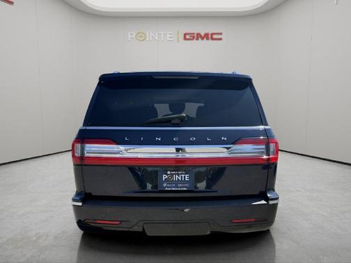 Signature Navy 2021 Lincoln Navigator Reserve