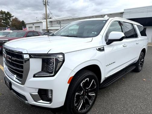 2023 GMC Yukon XL SLT