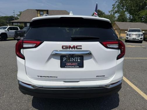 2024 GMC Terrain SLT