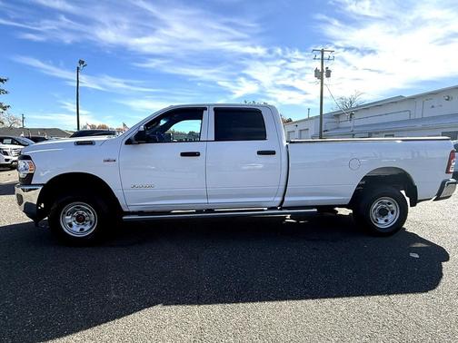 2022 RAM 2500 Tradesman Crew Cab 4x4 8' Box