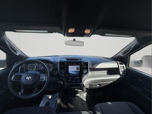 2022 RAM 2500 Tradesman Crew Cab 4x4 8' Box