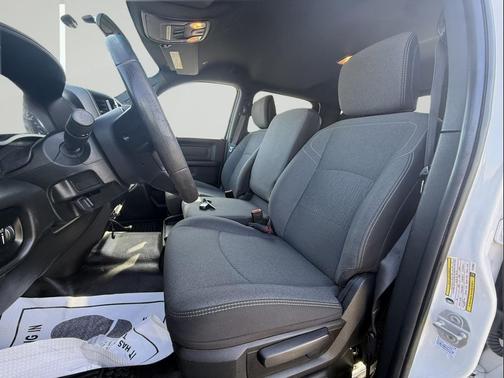 2022 RAM 2500 Tradesman Crew Cab 4x4 8' Box