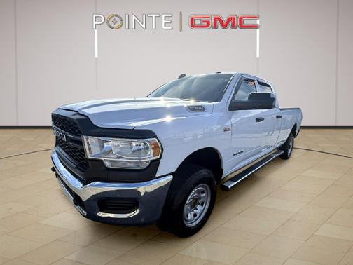 2022 RAM 2500 Tradesman Crew Cab 4x4 8' Box