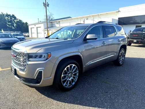 2022 GMC Acadia Denali