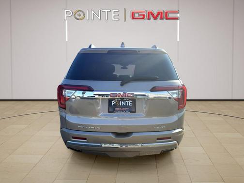 2022 GMC Acadia Denali