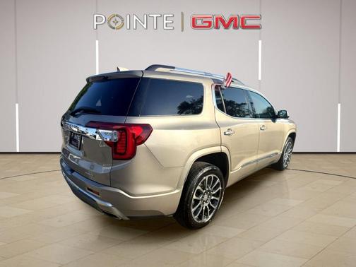2022 GMC Acadia Denali