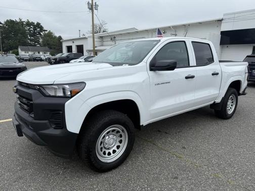 2024 Chevrolet Colorado WT