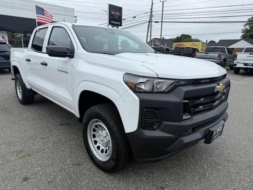 2024 Chevrolet Colorado WT