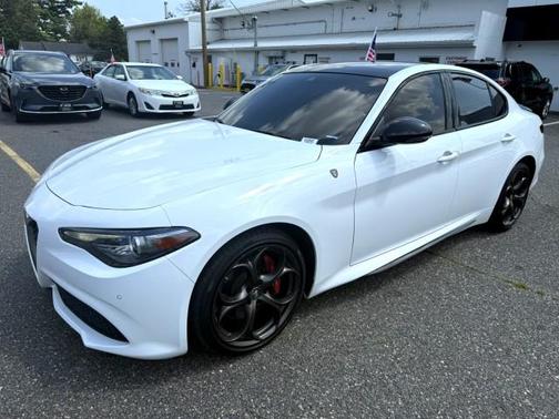 2020 Alfa Romeo Giulia Ti Sport Carbon