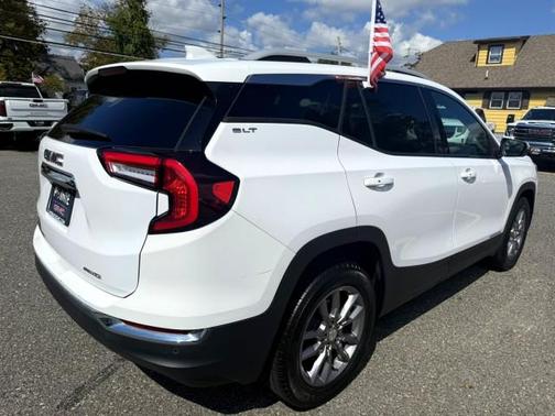 2022 GMC Terrain SLT