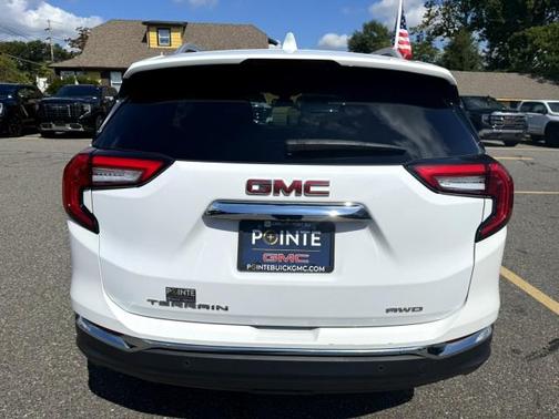2022 GMC Terrain SLT
