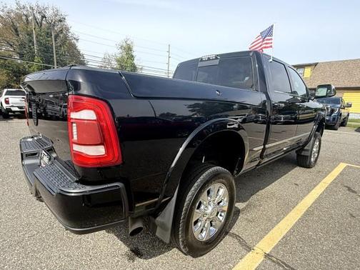2019 RAM 2500 Limited Crew Cab 4x4 6'4' Box