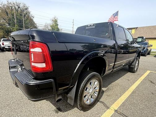2019 RAM 2500 Limited Crew Cab 4x4 6'4' Box