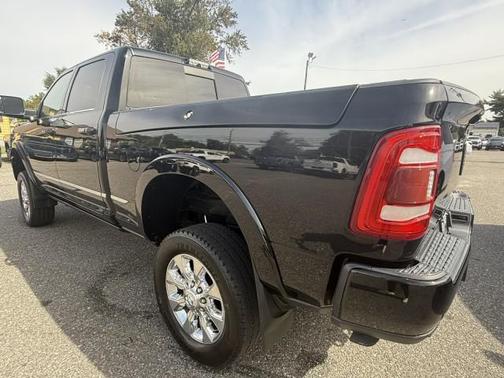 2019 RAM 2500 Limited Crew Cab 4x4 6'4' Box