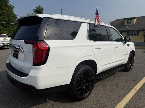 2022 GMC Yukon SLE