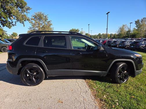 Diamond Black 2018 Jeep Cherokee Latitude