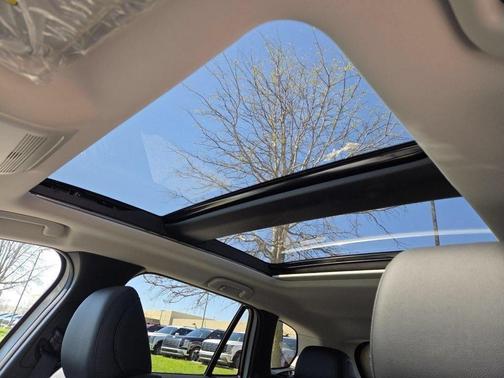 Wind Chill Pearl 2026 Mazda CX-50 2.5 S PREMIUM