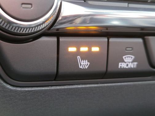 2023 Mazda Mazda3 FWD w/Preferred Package