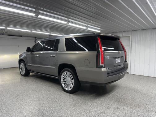 2018 Cadillac Escalade ESV Platinum