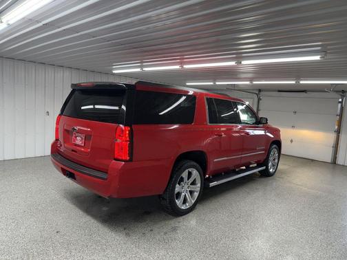 2017 Chevrolet Suburban LT